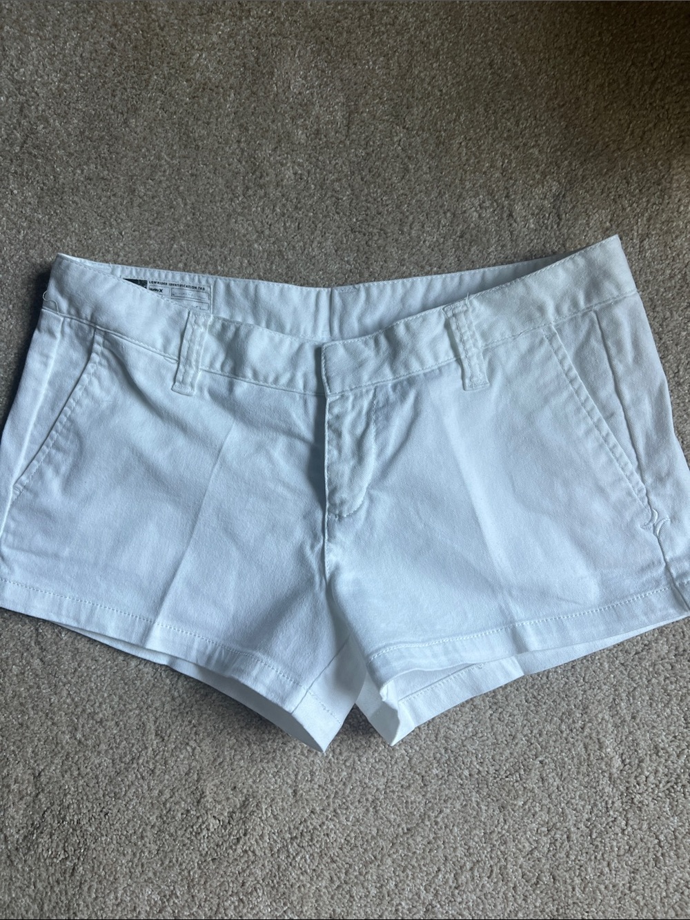 Hurley White Flat Front Shorts. Size 7. EUC. - Picture 3 of 6
